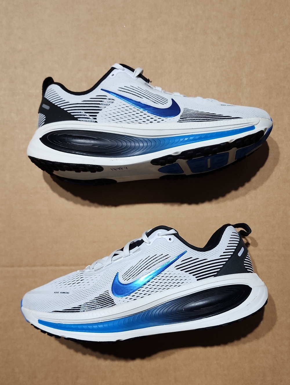 Nike Zoom Vomero 18 White Blue/Black Sail Shoes Men's Size 9.5